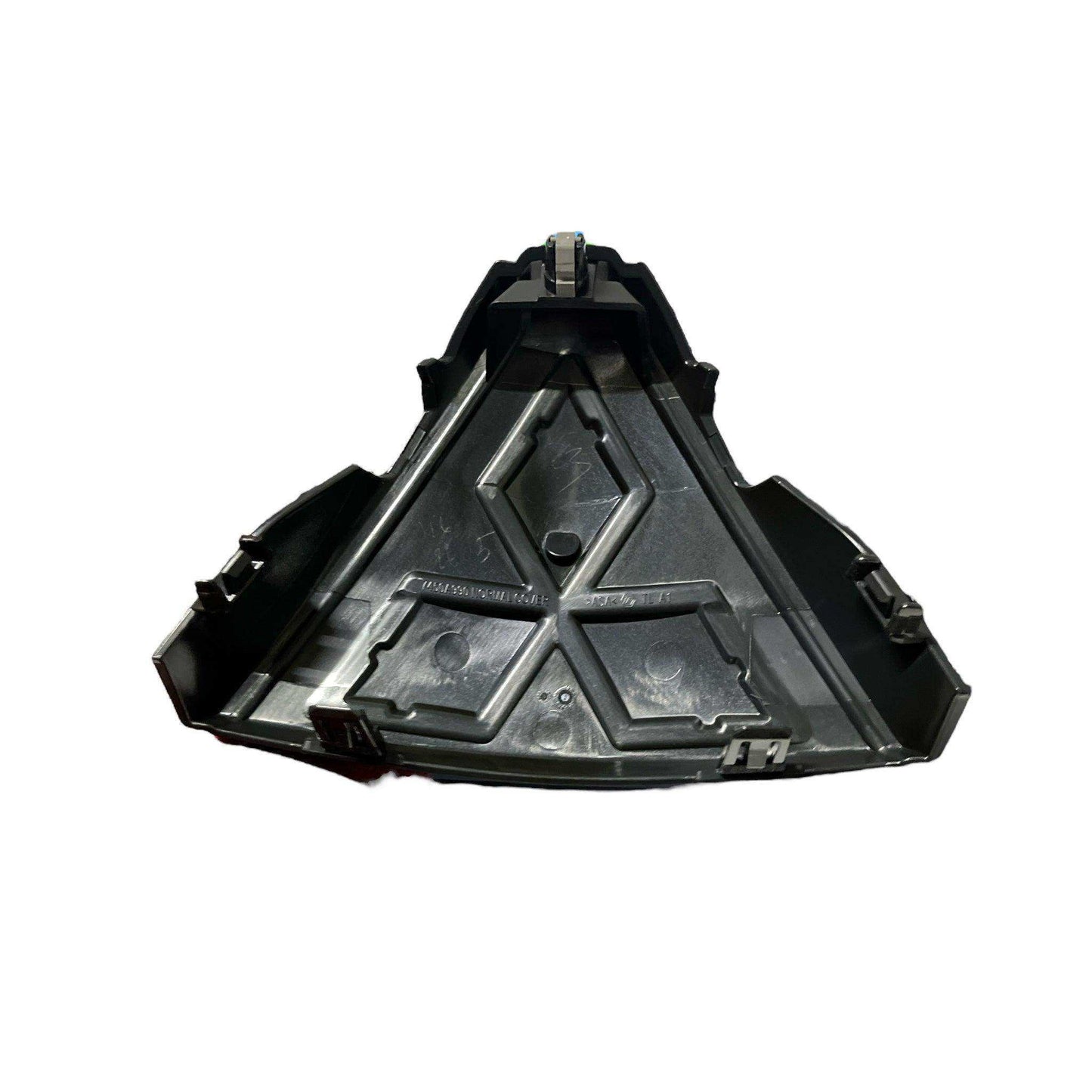 Emblema de persiana frontal Mitsubishi Montero 2016 2019 (7450a990) - Auto repuestos Revisa