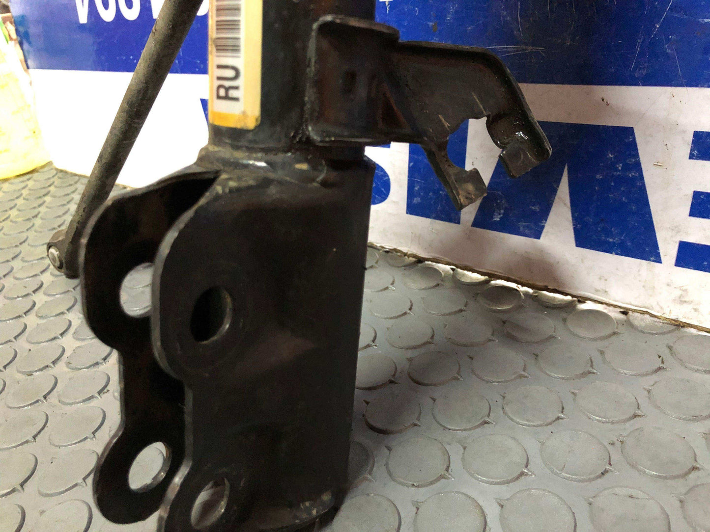 Amortiguador delantero derecho Nissan versa march 2011 2018 (543023an0c) - Grupo Revisa