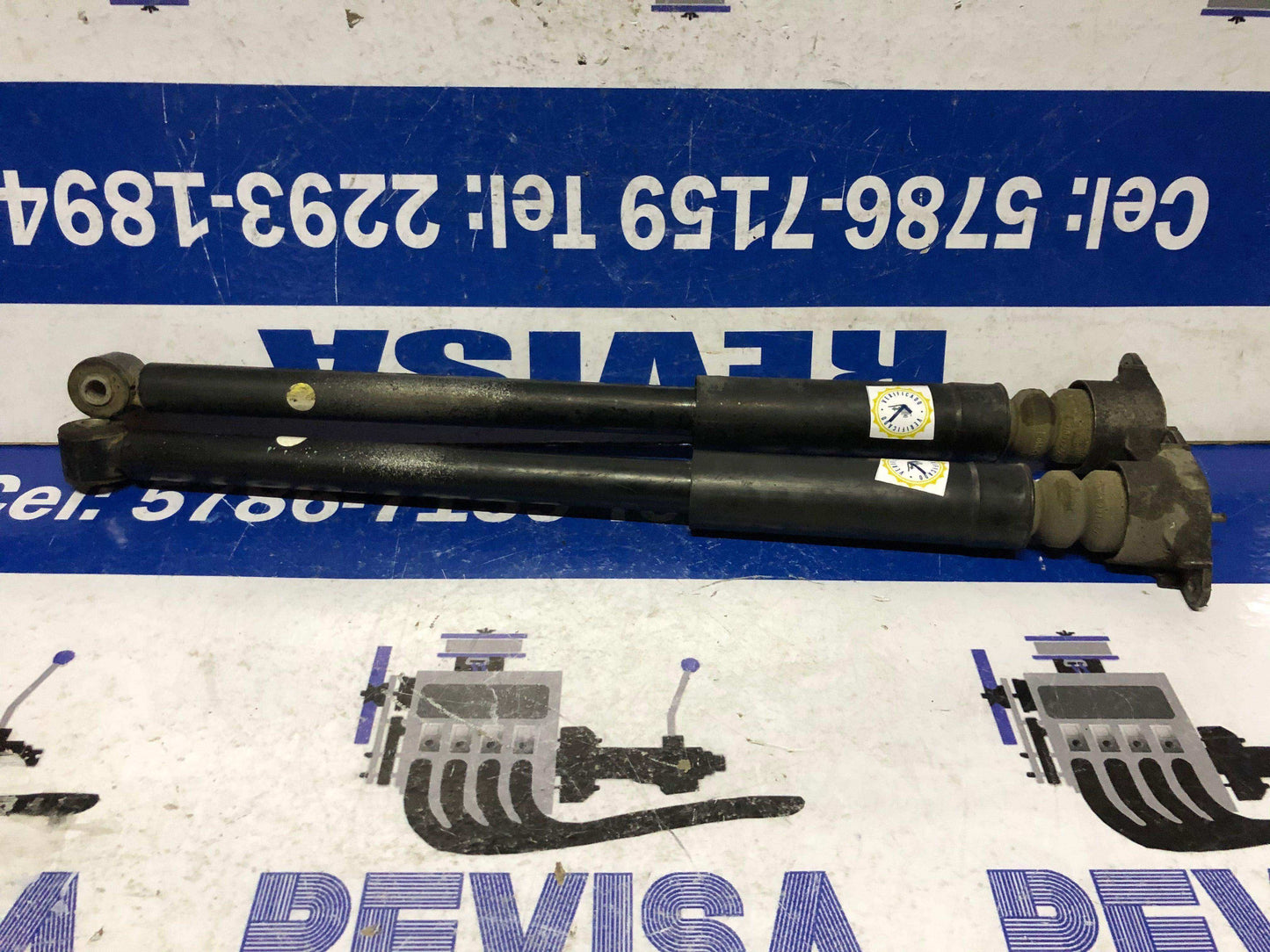 Amortiguadores traseros Mazda 2 / Ford Fiesta 2009 2014 ( 8v51-18159-aa ) - Grupo Revisa