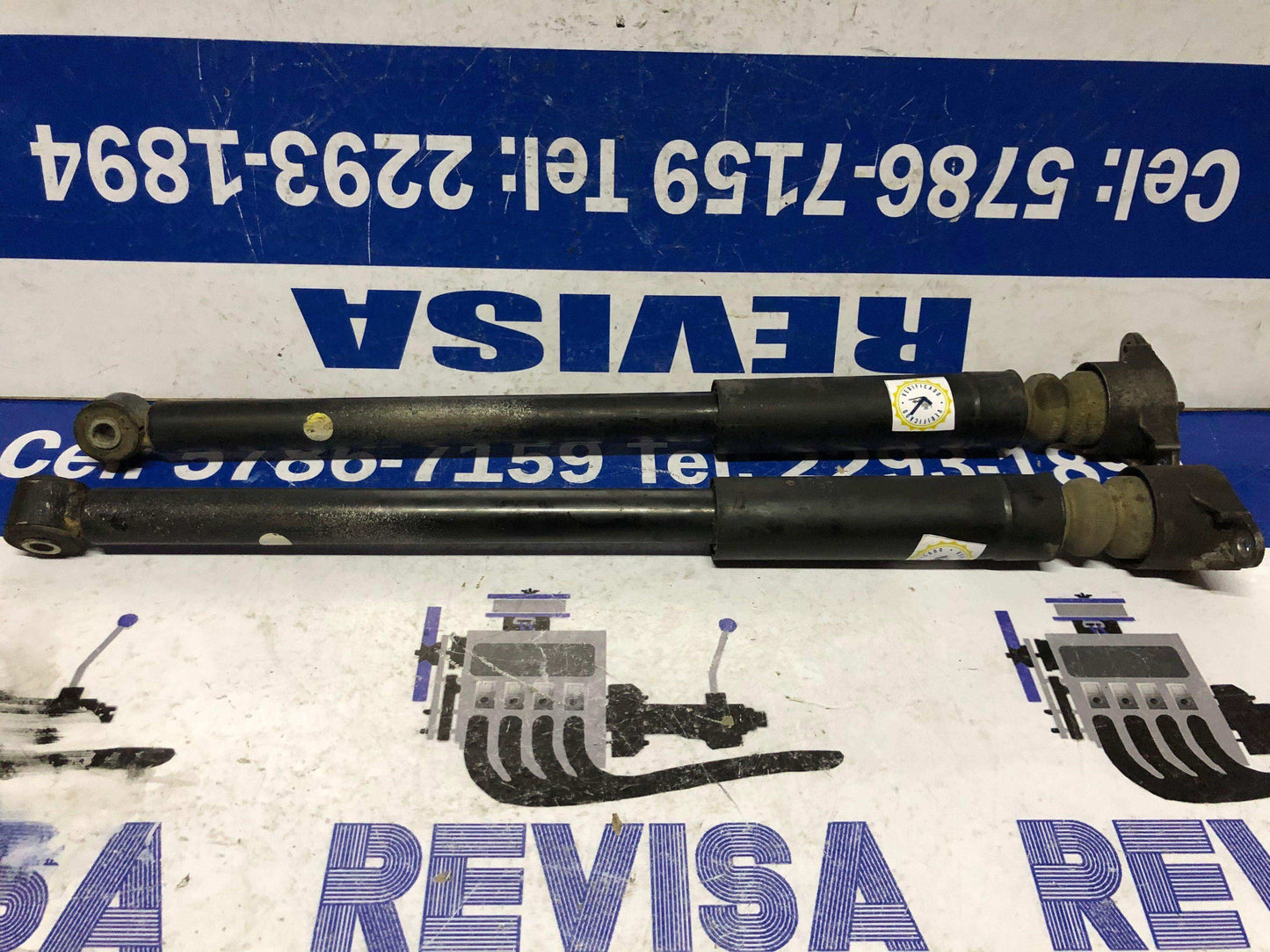 Amortiguadores traseros Mazda 2 / Ford Fiesta 2009 2014 ( 8v51-18159-aa ) - Grupo Revisa