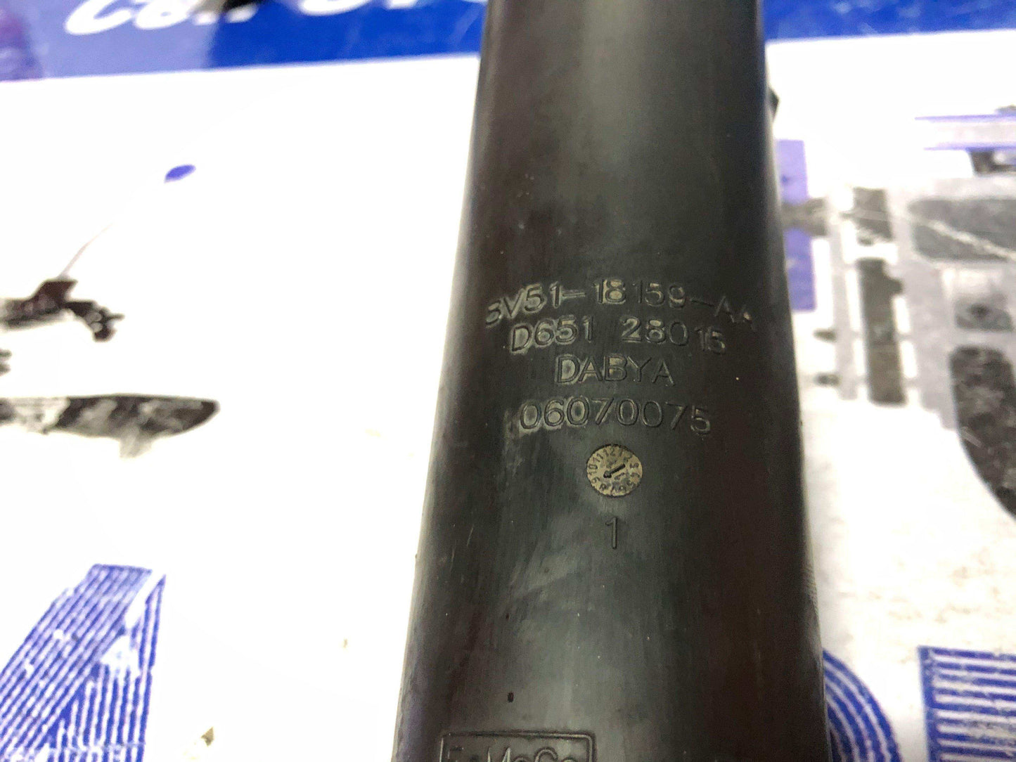Amortiguadores traseros Mazda 2 / Ford Fiesta 2009 2014 ( 8v51-18159-aa ) - Grupo Revisa