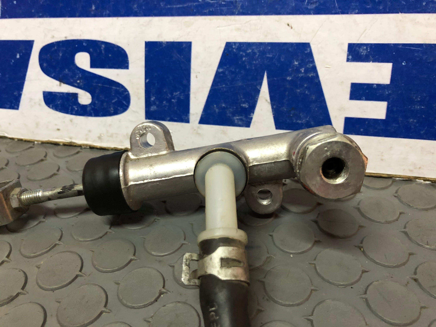 Bomba central de clutch kia k2700 k3000 k2500 2004 2016 - Grupo Revisa
