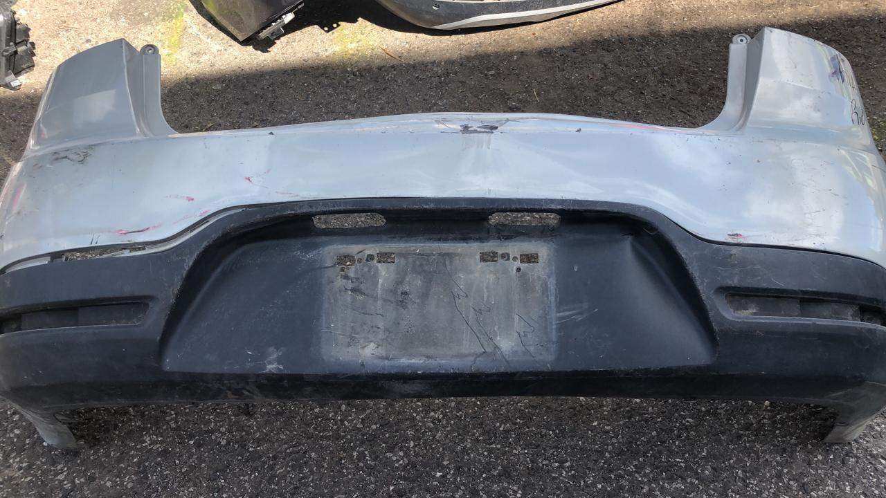 Bumper trasero Kia Rio Sedán 2012-2016 - Grupo Revisa