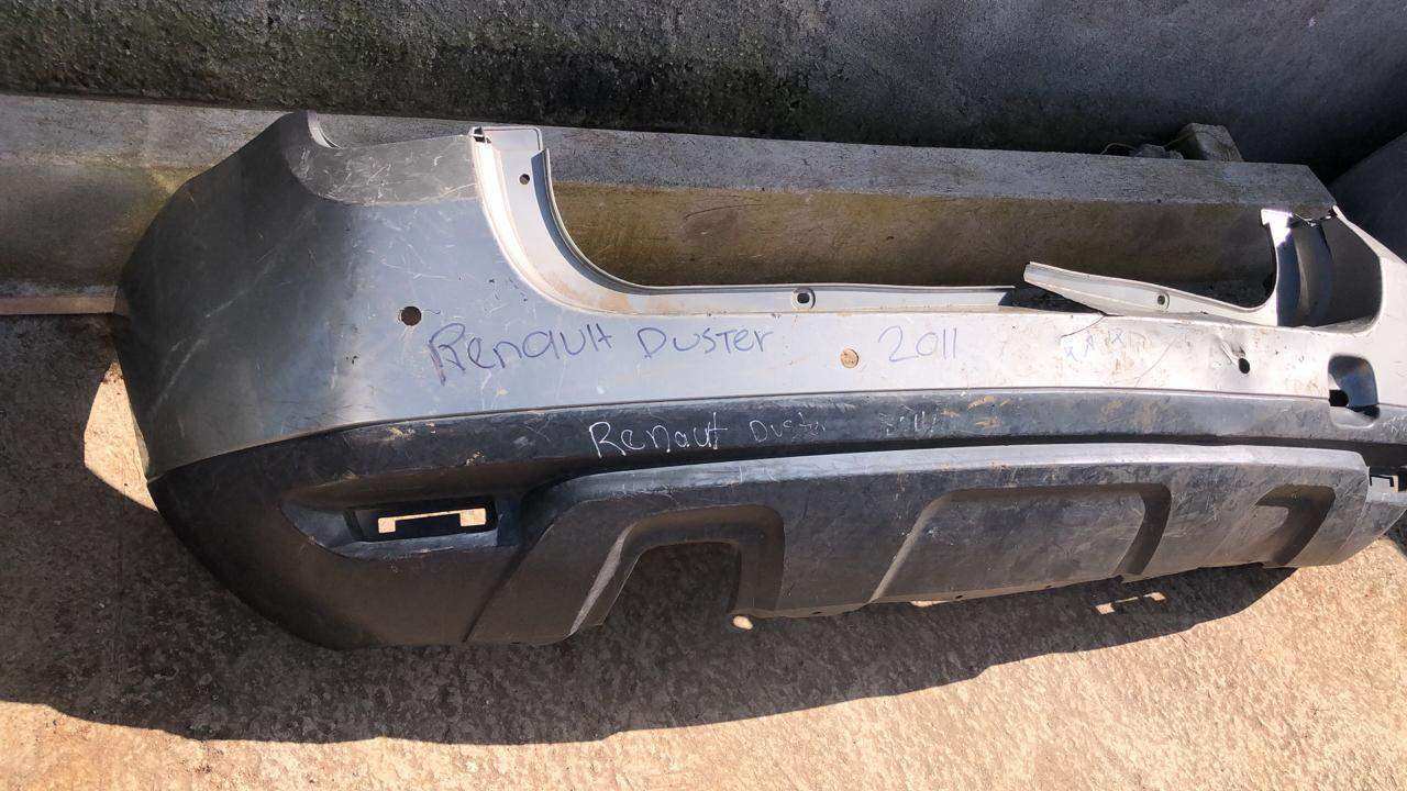 Bumper trasero renaul duster 2013 2019 ( 85022-4849r ) - Grupo Revisa