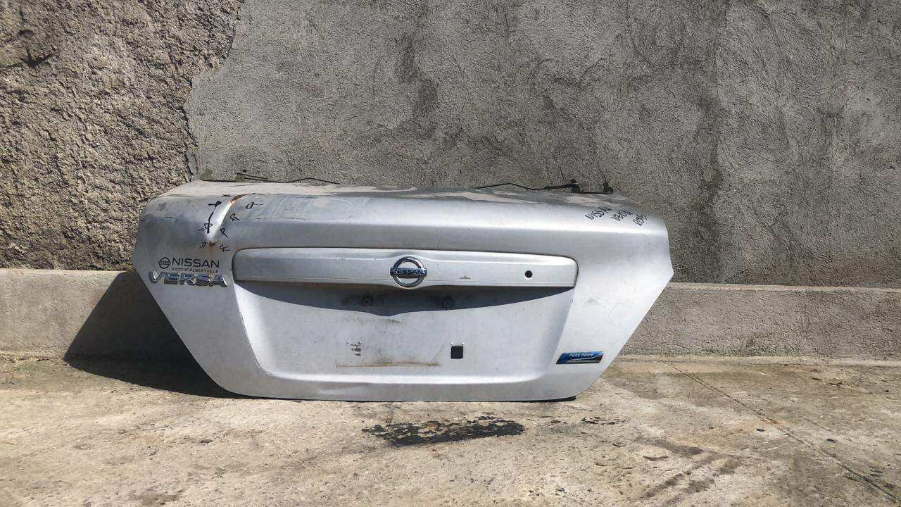 Compuerta baul nissan versa sedan 2012 2019 - Grupo Revisa