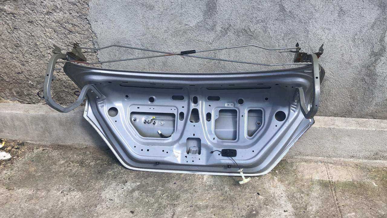 Compuerta baul nissan versa sedan 2012 2019 - Grupo Revisa