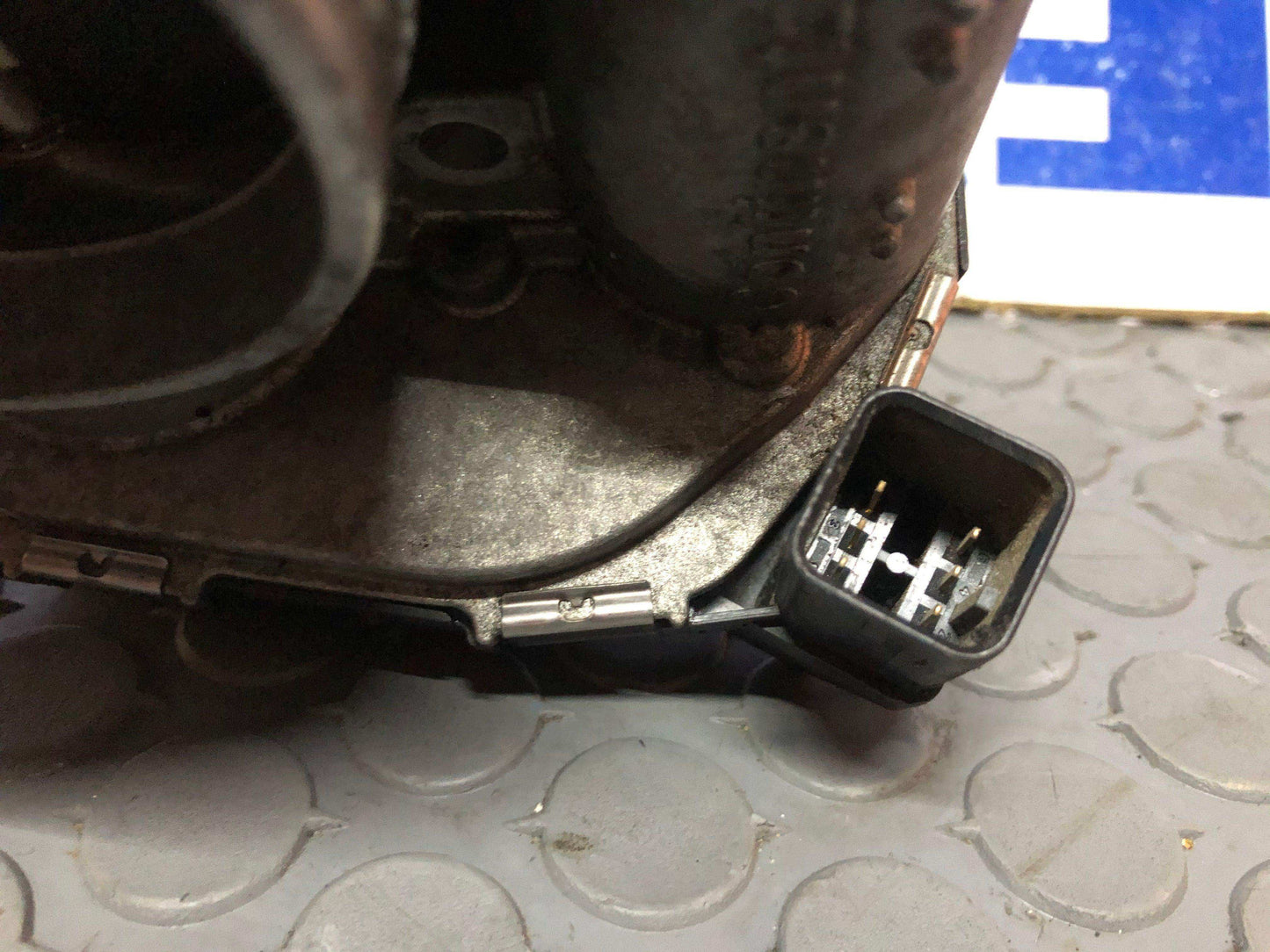 Cuerpo de aceleración bmw 328xi 325i X5 3.0 2005 2011 (1354 7556118-04) - Grupo Revisa