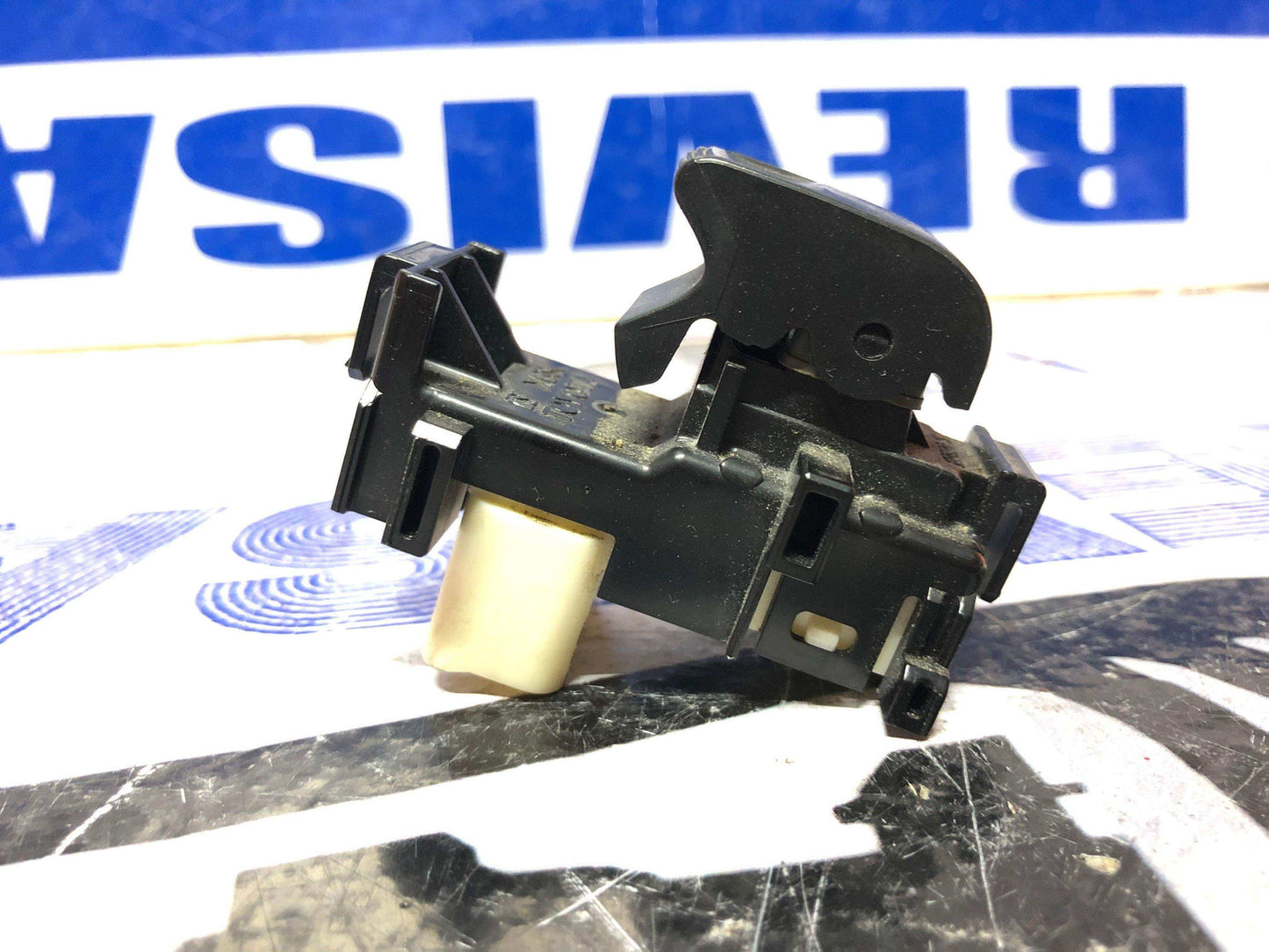 Mando de vidrio trasero izquierdo derecho Toyota Yaris rav4 2010 2018 ( 1928295 ) - Grupo Revisa