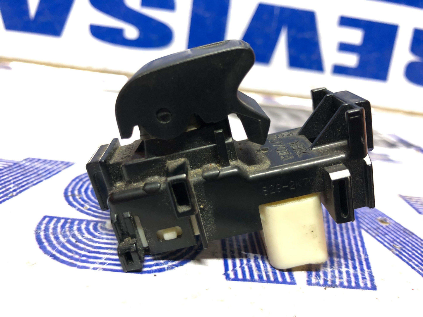 Mando de vidrio trasero izquierdo derecho Toyota Yaris rav4 2010 2018 ( 1928295 ) - Grupo Revisa