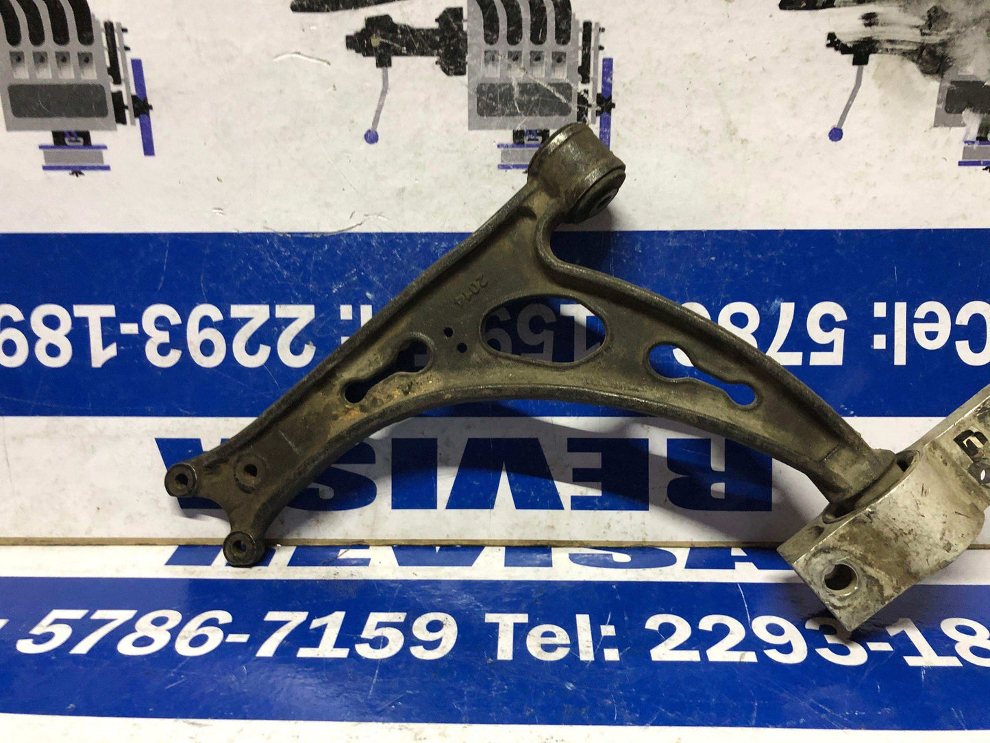 Muleta delantera izquierda Audi A3 2004 2014 - Grupo Revisa