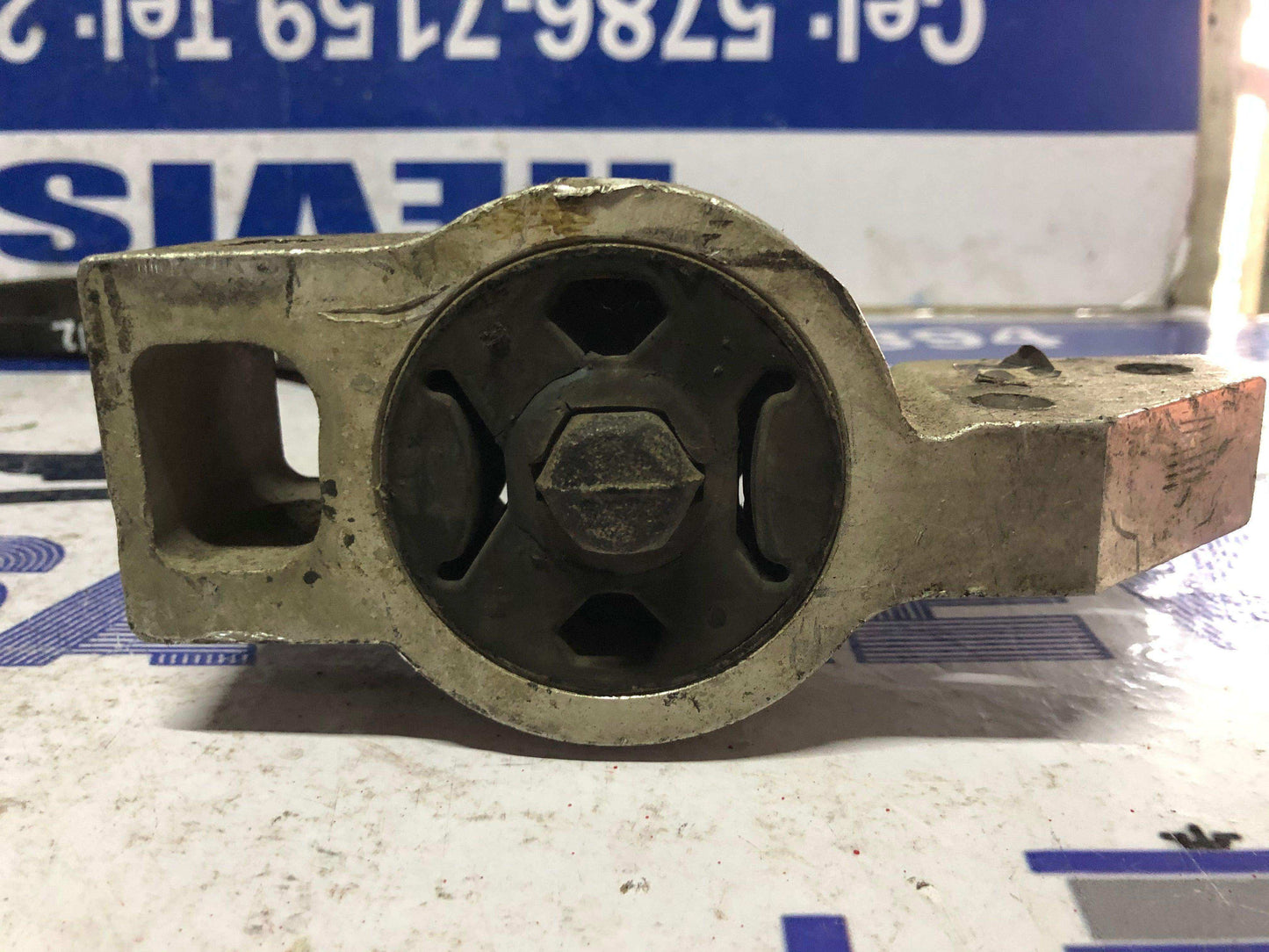 Muleta delantera izquierda Audi A3 2004 2014 - Grupo Revisa