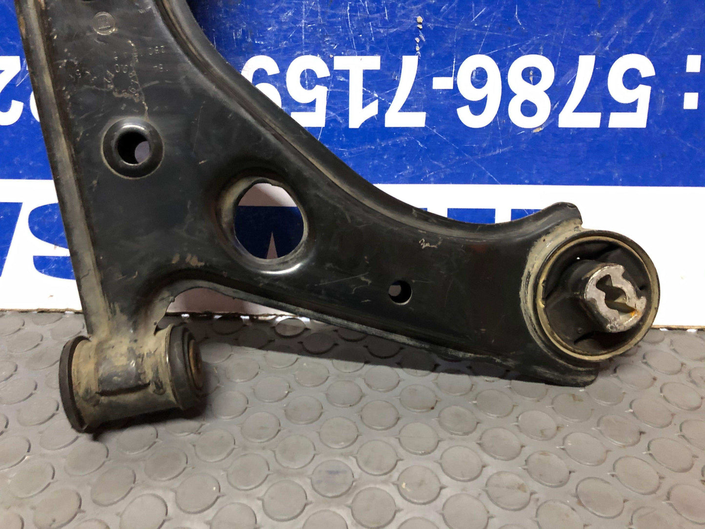 Muleta delantera izquierda Fiat punto 2004 2012 - Grupo Revisa