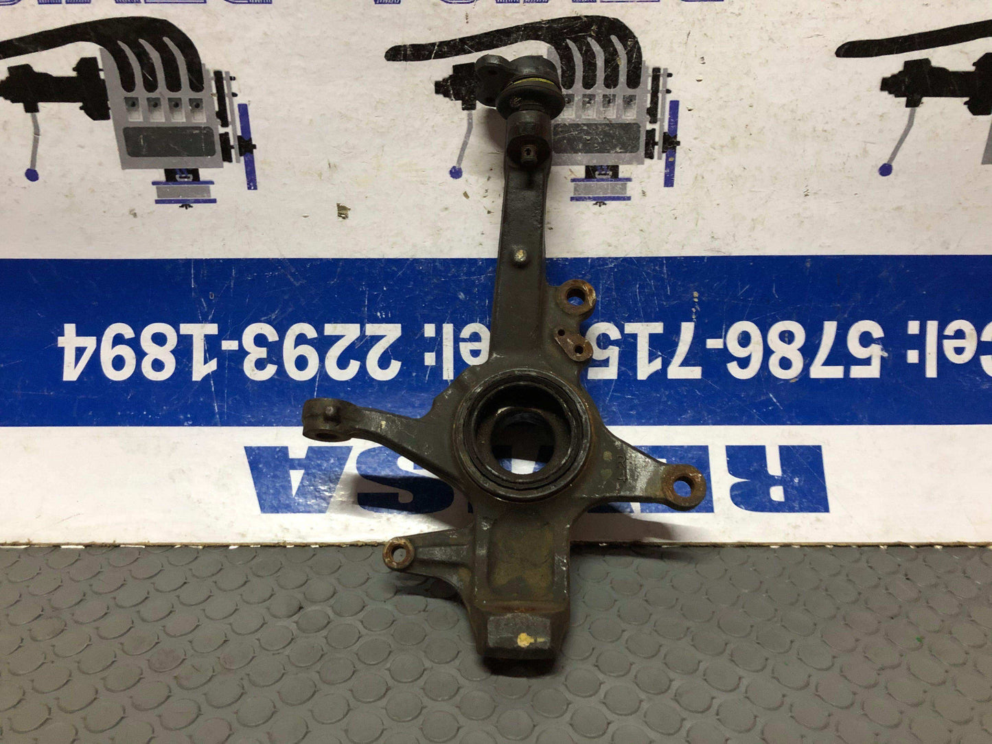 Muñón delantero izquierdo derecho Mazda bt50 2005 2012 - Grupo Revisa