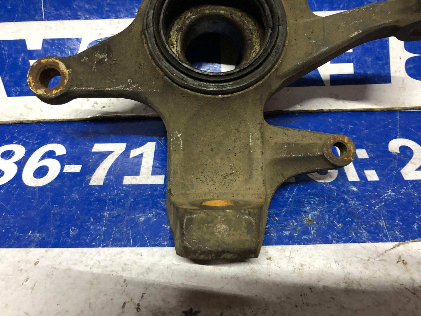 Muñón delantero izquierdo Mazda bt50 2005 2012 - Grupo Revisa