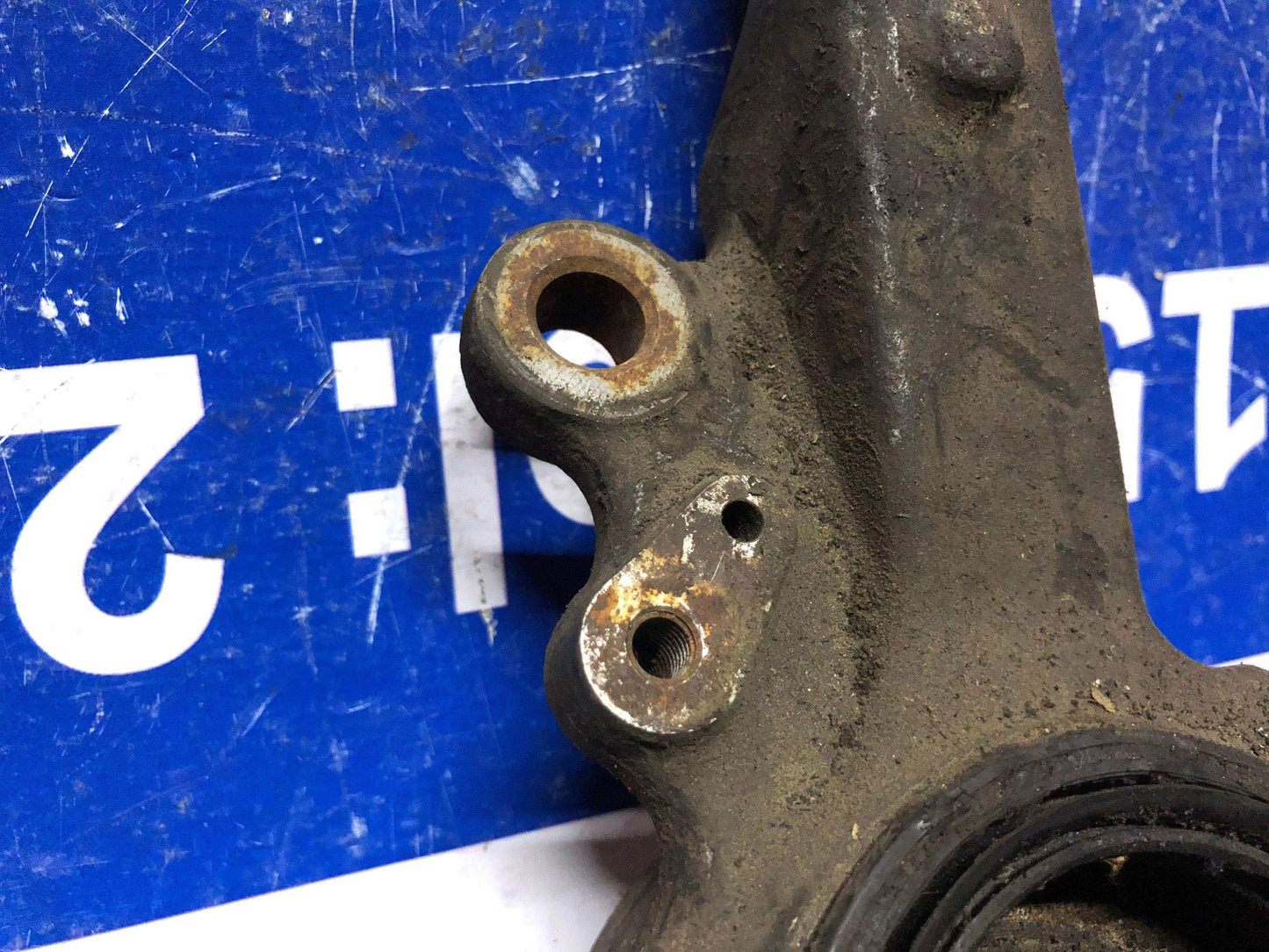 Muñón delantero izquierdo Mazda bt50 2005 2012 - Grupo Revisa
