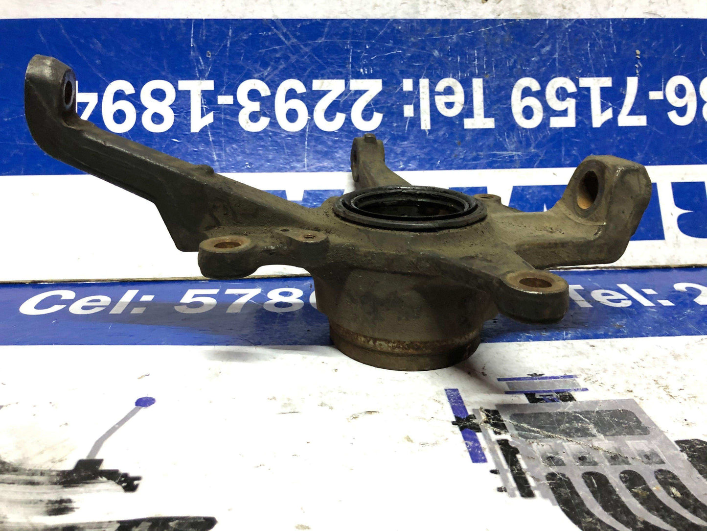 Muñón delantero izquierdo Mazda bt50 2005 2012 - Grupo Revisa