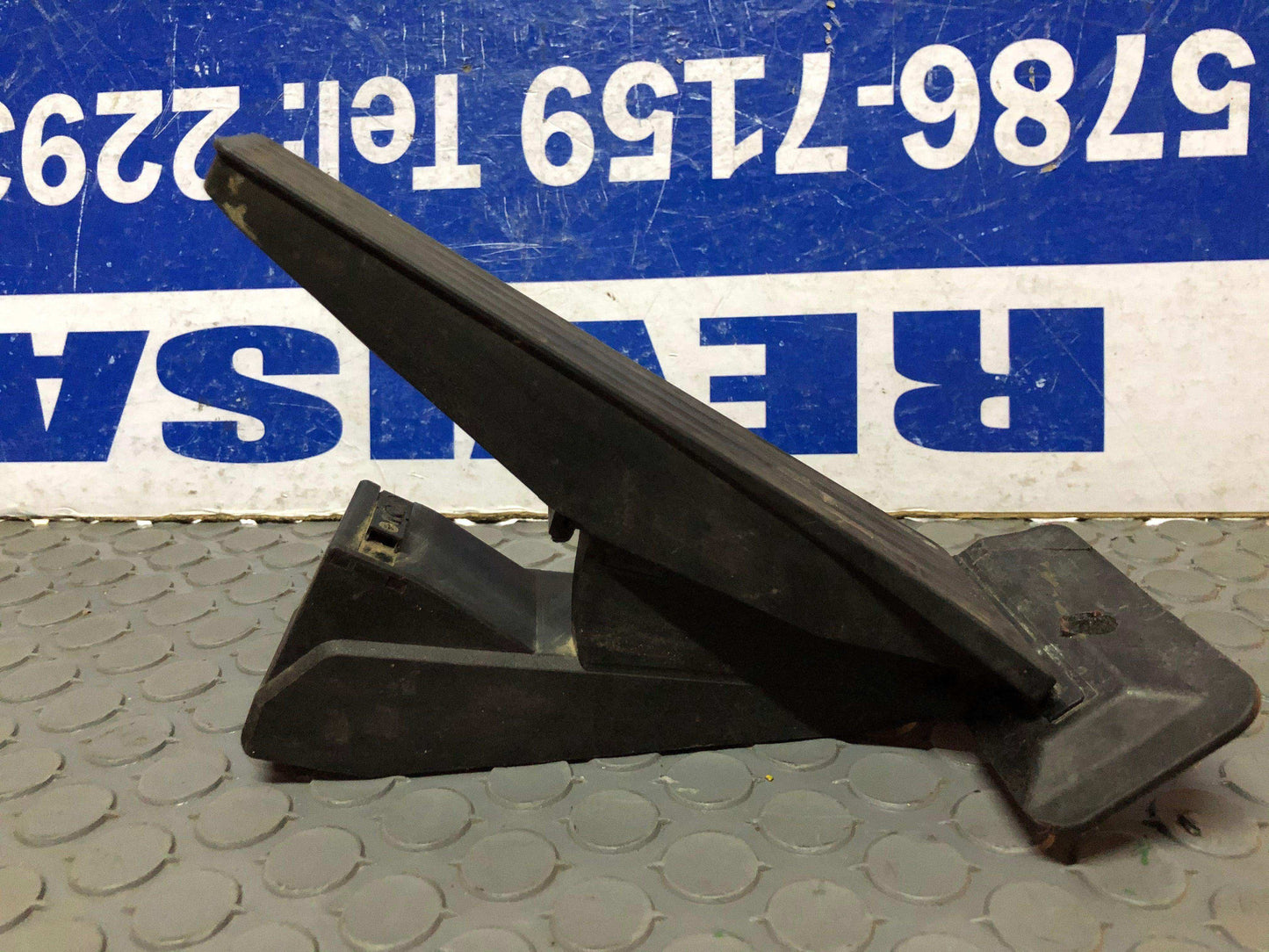 Pedal de aceleración bmw 328i 2006 2011 (3542 6789998 01) - Grupo Revisa