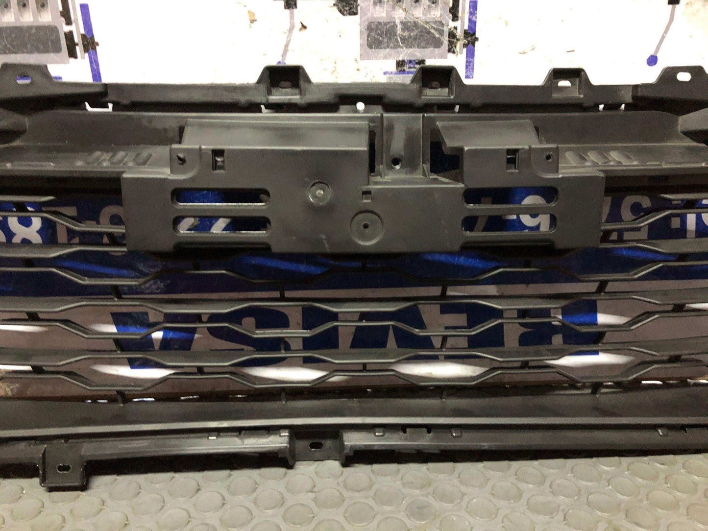 Persiana frontal inferior Mitsubishi l200 2020 2022 (6402a515) - Grupo Revisa