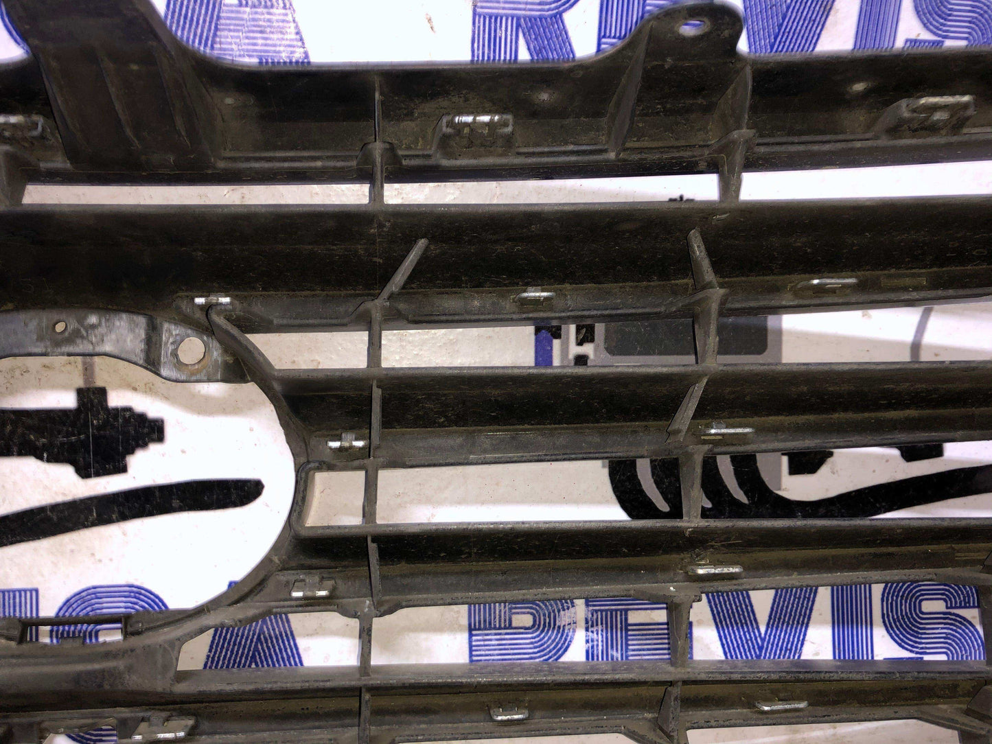 Persiana frontal Lexus LX570 2008 2010 - Grupo Revisa