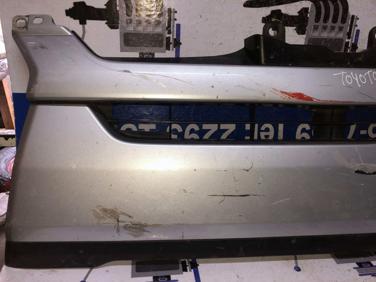 Persiana frontal Toyota hiace 2008 2018 ( 53111-26510 ) TECHO BAJO - Grupo Revisa