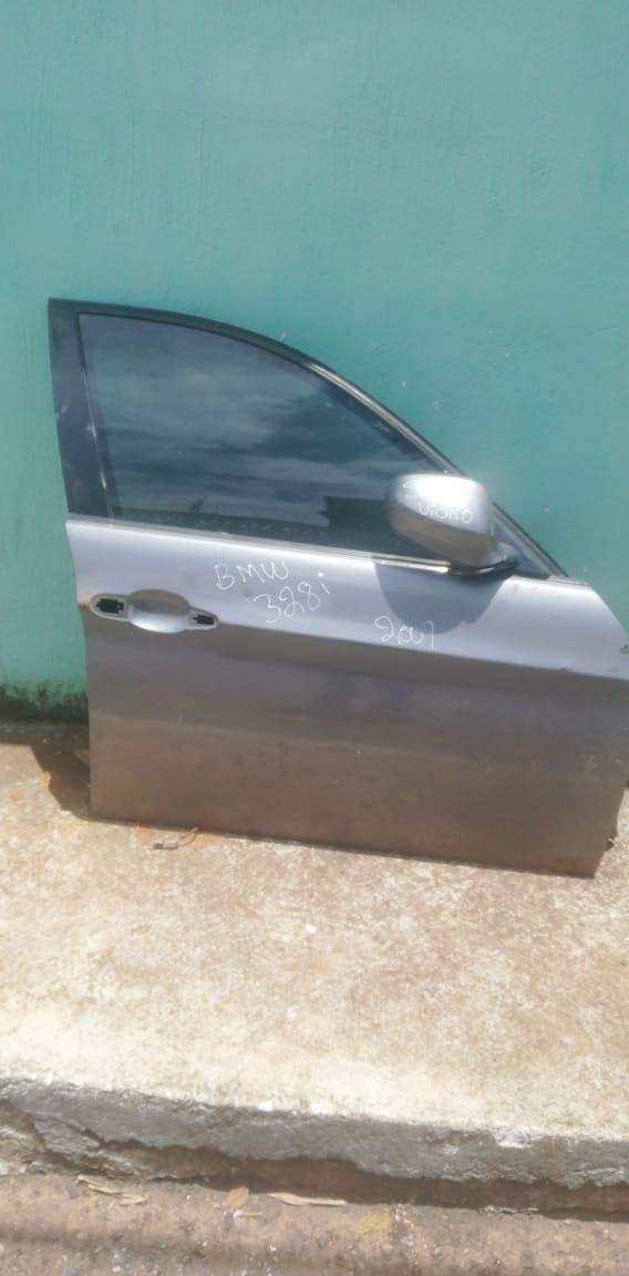Puerta delantera derecha BMW 328i 2006-2010 - Grupo Revisa