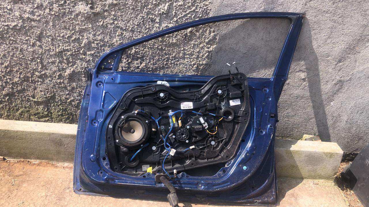 Puerta delantera derecha Hyundai elantra sedan 2012 2016 - Grupo Revisa