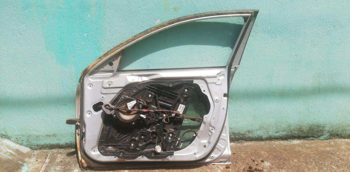 Puerta delantera derecha Kia Óptima 2012-2015 - Grupo Revisa
