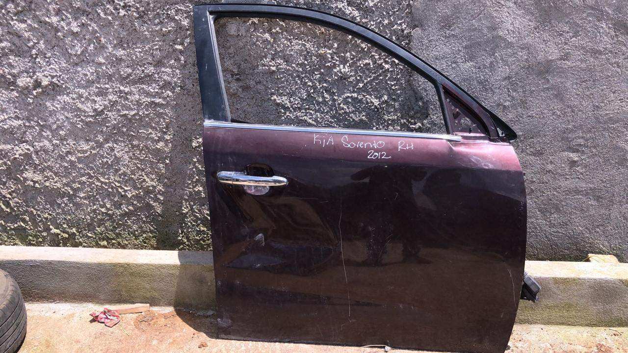 Puerta delantera derecha kia sorento 2010 2015 - Grupo Revisa