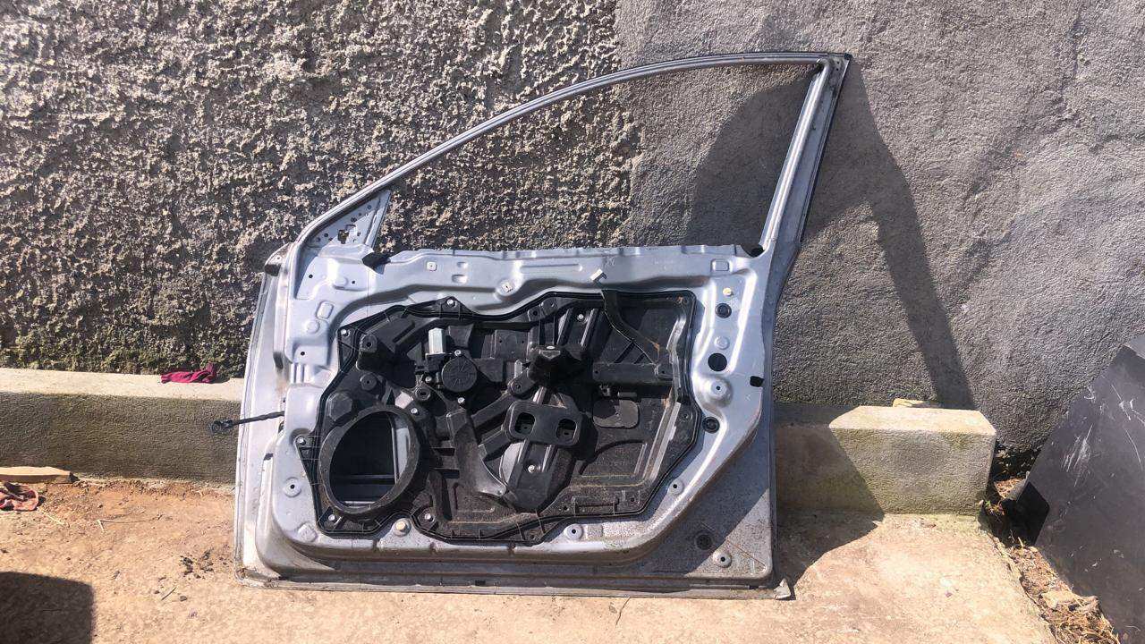 Puerta delantera derecha mazda 3 2010 2013 - Grupo Revisa