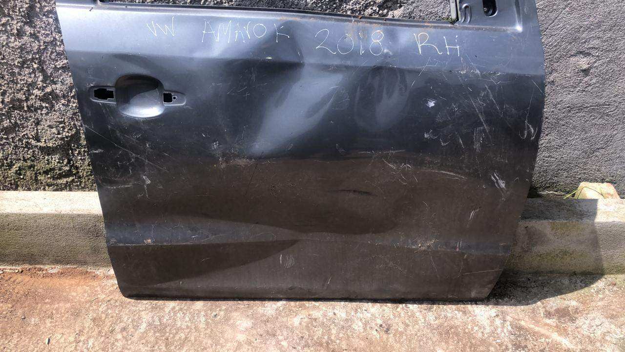 Puerta delantera derecha Volkswagen amarok 2012 2020 - Grupo Revisa