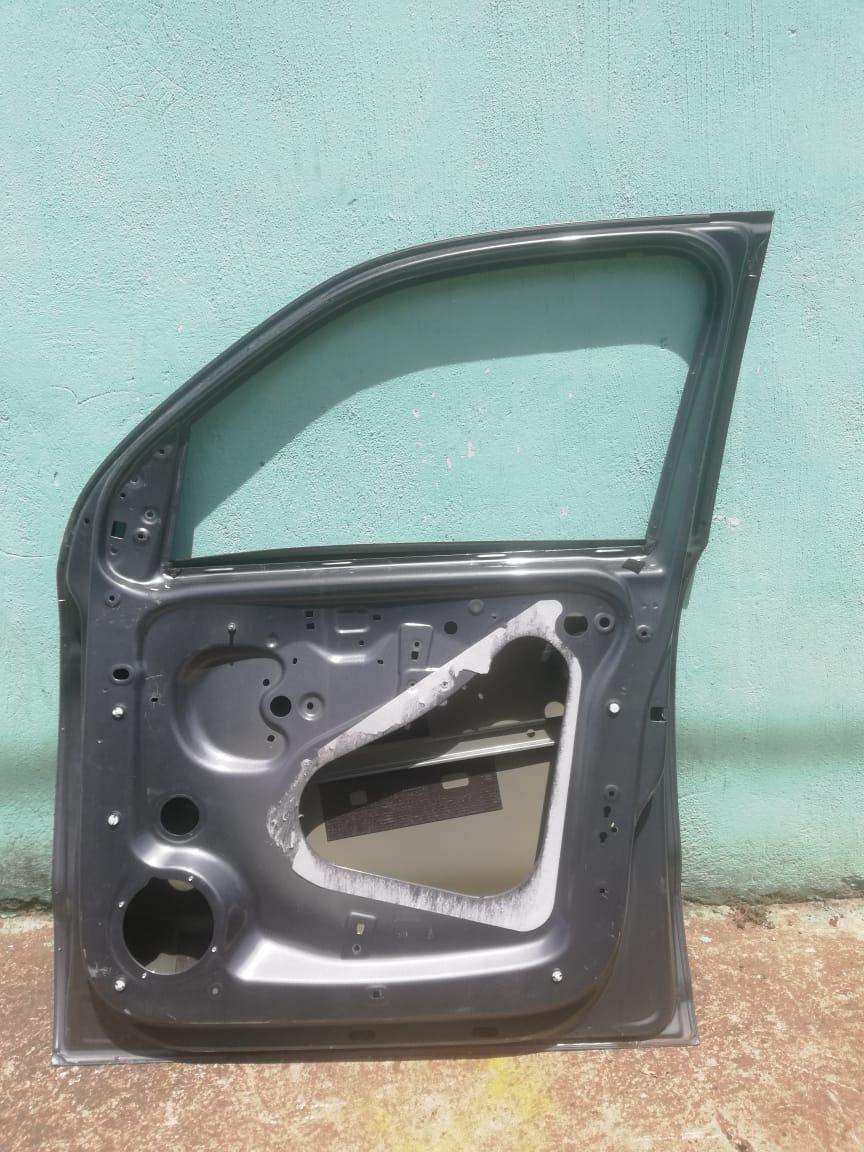 Puerta delantera derecha Volkswagen amarok 2012 2020 - Grupo Revisa