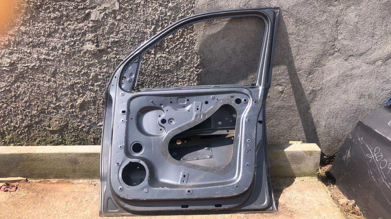 Puerta delantera derecha Volkswagen amarok 2012 2020 - Grupo Revisa