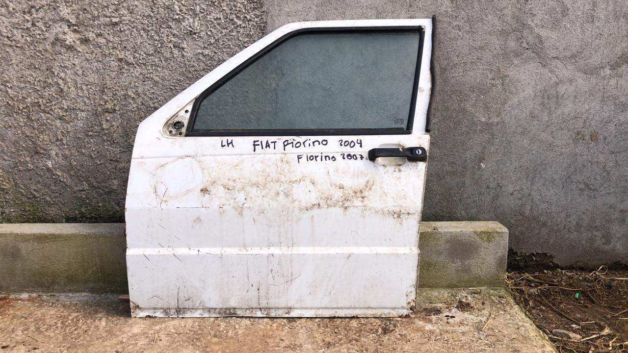 Puerta delantera izquierda fiat fiorino 2004 2007 - Grupo Revisa