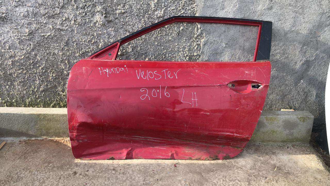 Puerta delantera izquierda Hyundai veloster 2012 2017 - Grupo Revisa