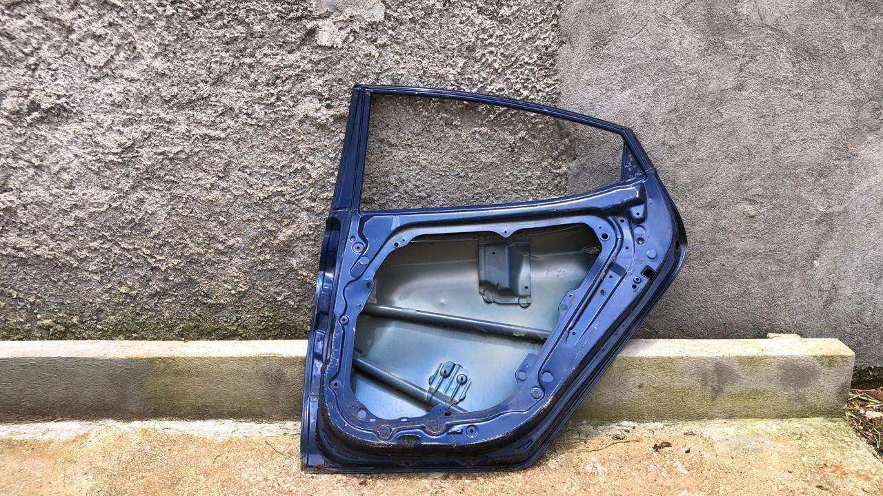 Puerta trasera derecha Hyundai elantra 2012 2016 sedan - Grupo Revisa