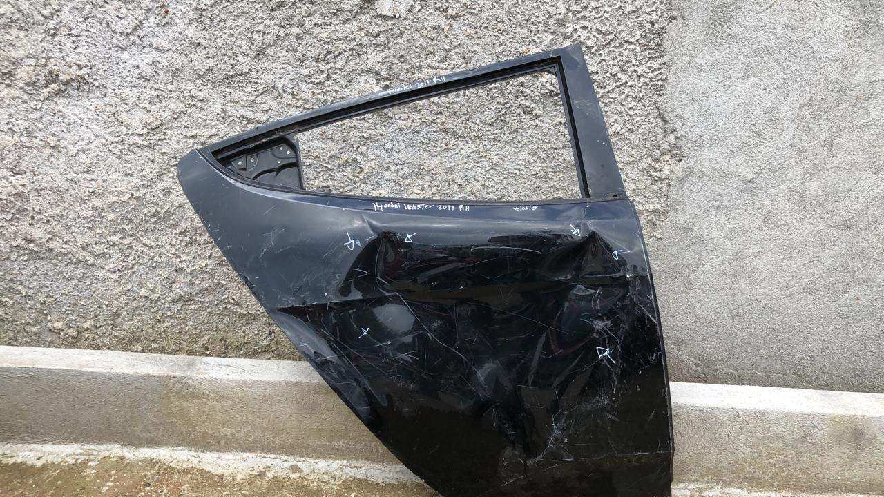 Puerta trasera derecha Hyundai veloster 2010 2017 - Grupo Revisa