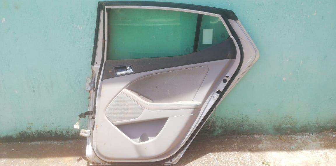 Puerta trasera derecha Kia Optima 2012-2015 - Grupo Revisa