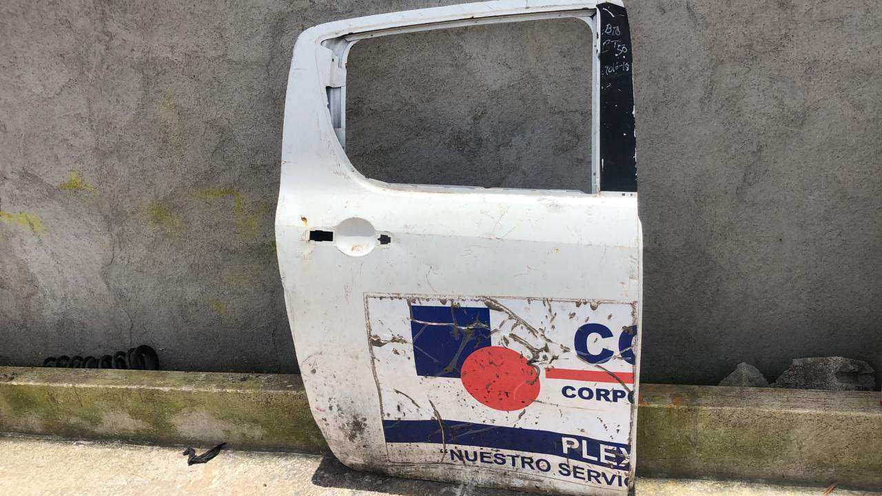 Puerta trasera derecha mazda bt50 pro 2014 2021 - Grupo Revisa