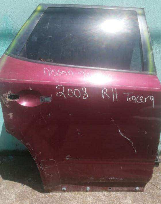 Puerta trasera derecha Nissan Murano 2002-2008 - Grupo Revisa