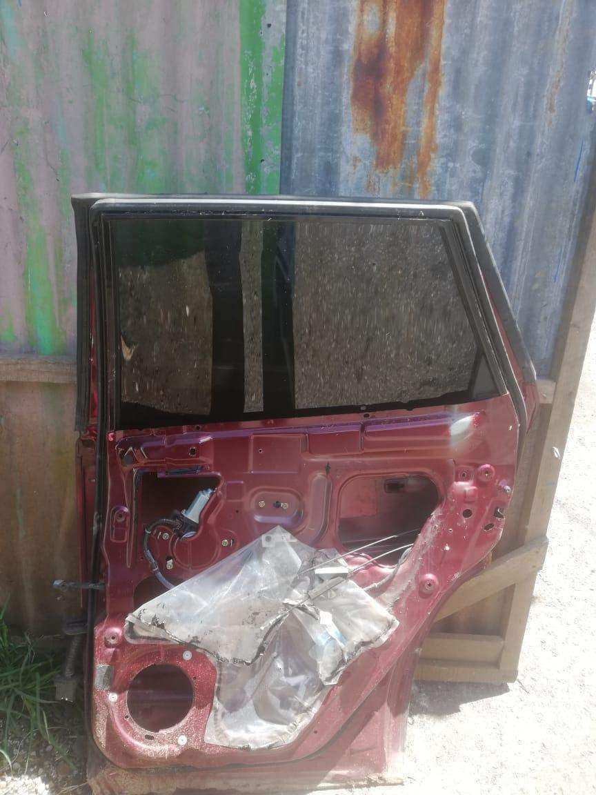 Puerta trasera derecha Nissan Murano 2002-2008 - Grupo Revisa