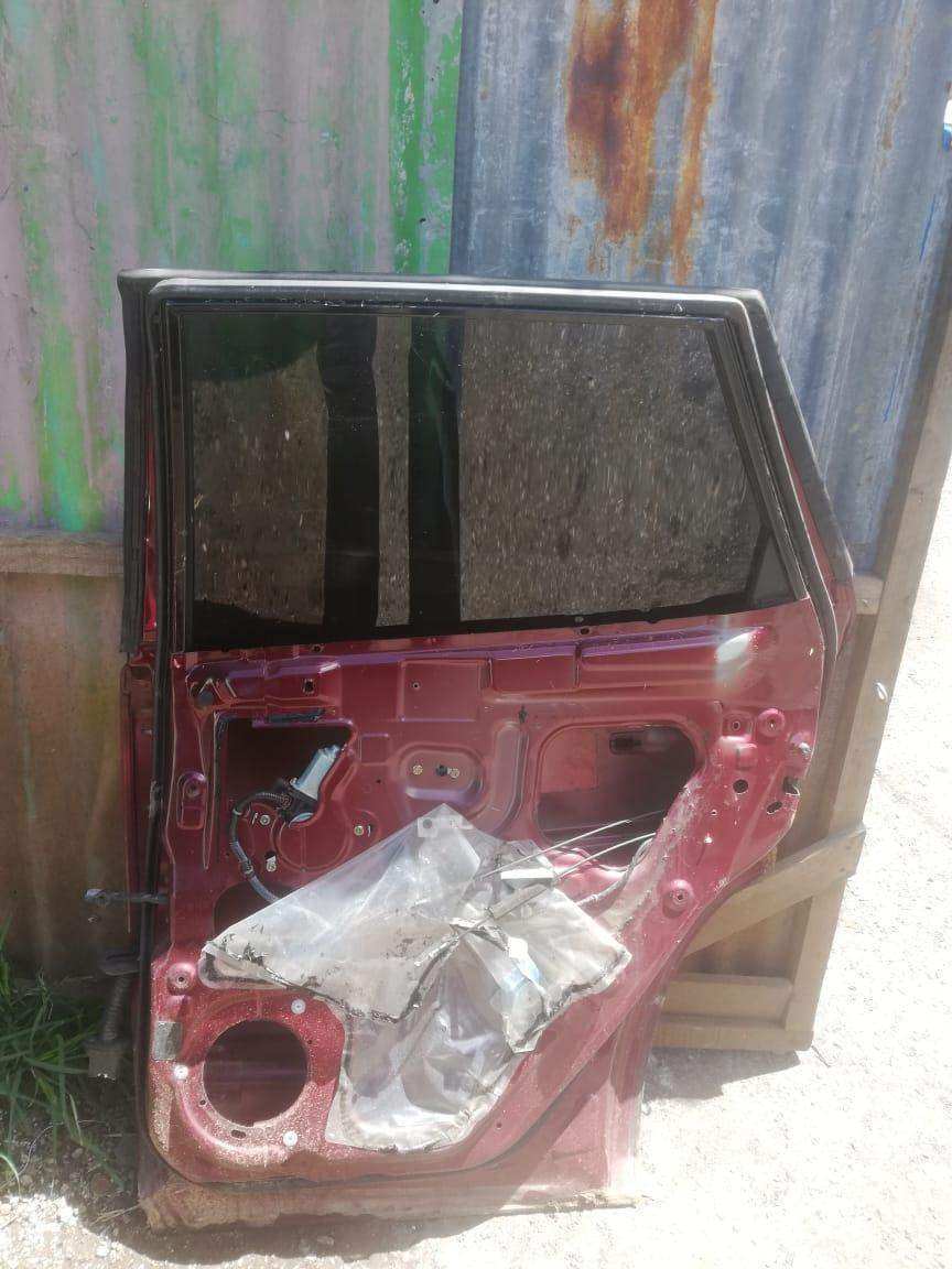 Puerta trasera derecha Nissan Murano 2002-2008 - Grupo Revisa