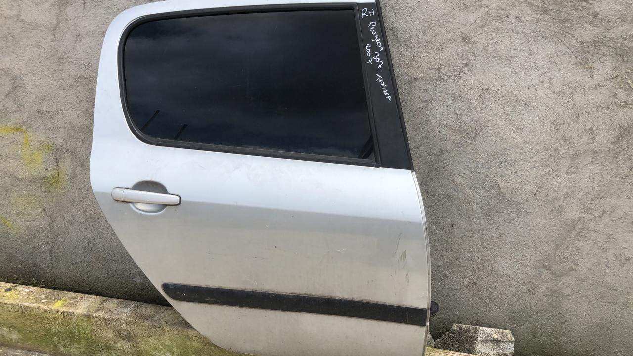 Puerta trasera derecha peugeot 307 2002 2006 - Grupo Revisa