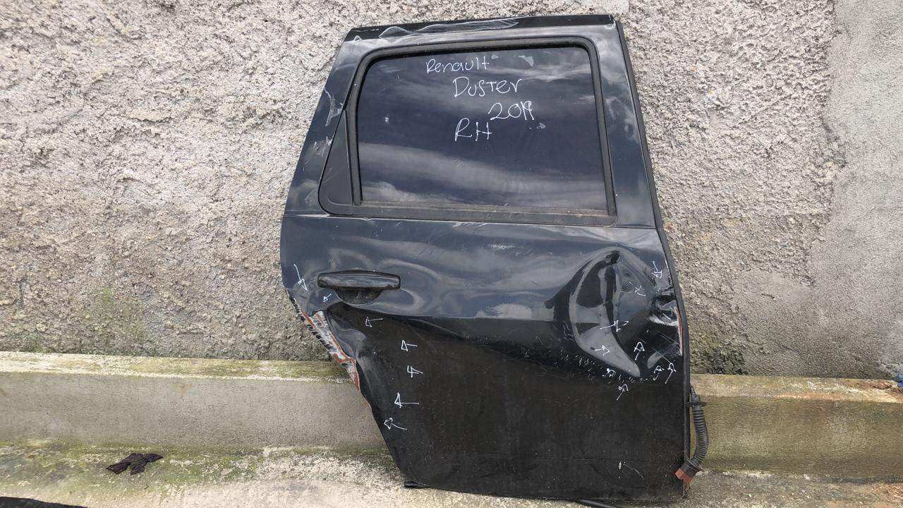 Puerta trasera derecha renault duster 2012 2019 - Grupo Revisa