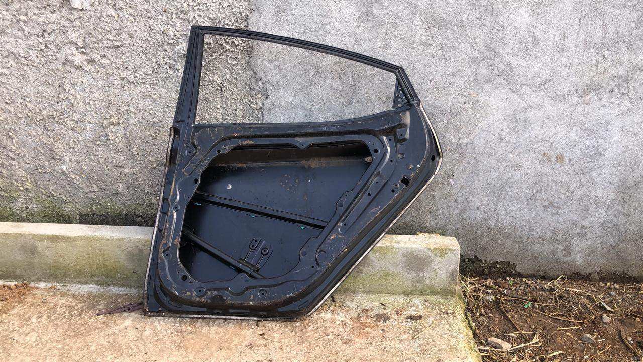 Puerta trasera derecha RH Hyundai elantra sedan 2012 2016 - Grupo Revisa
