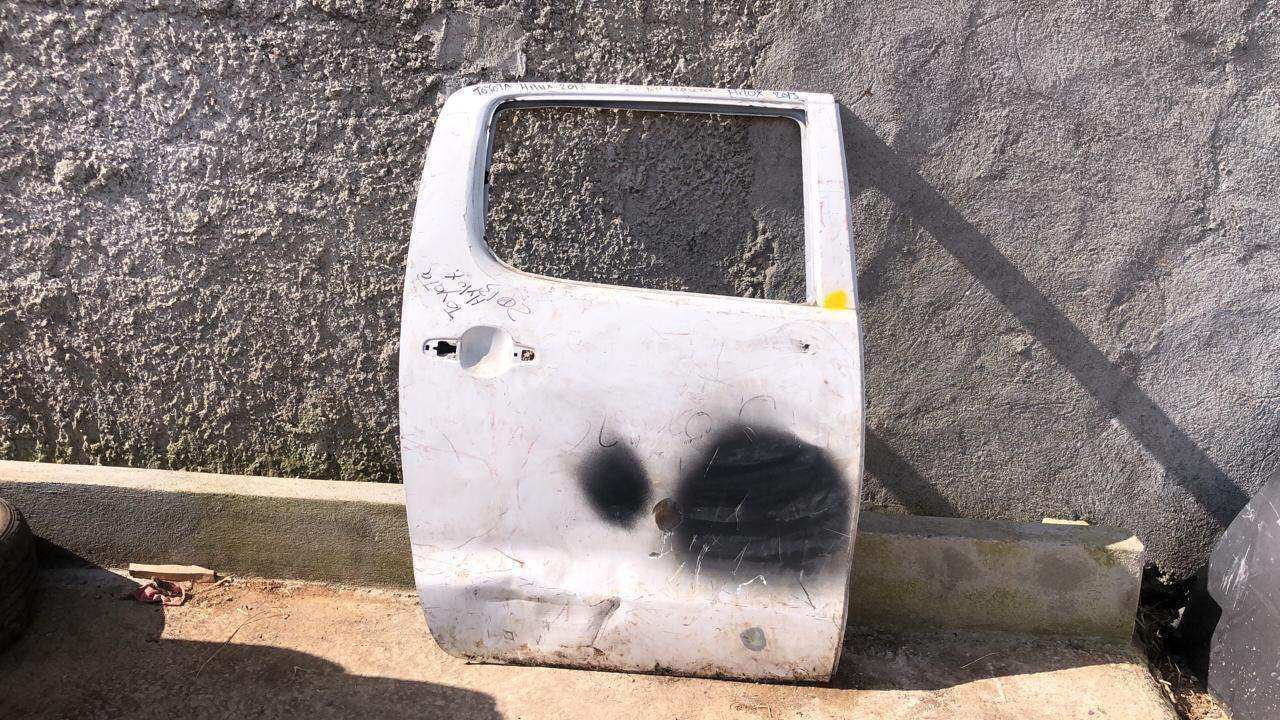 Puerta trasera derecha Toyota hilux 2005 2013 - Grupo Revisa