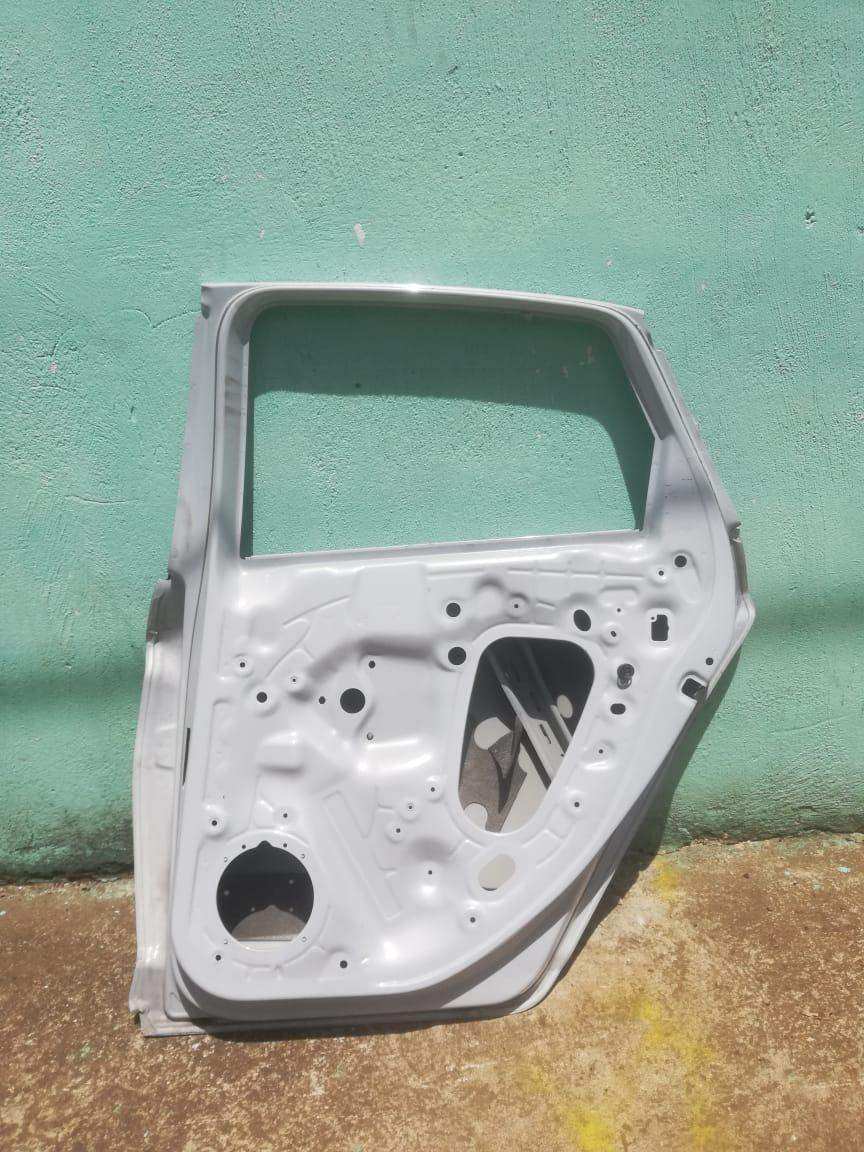 Puerta trasera derecha Volkswagen jetta 2019 2020 - Grupo Revisa
