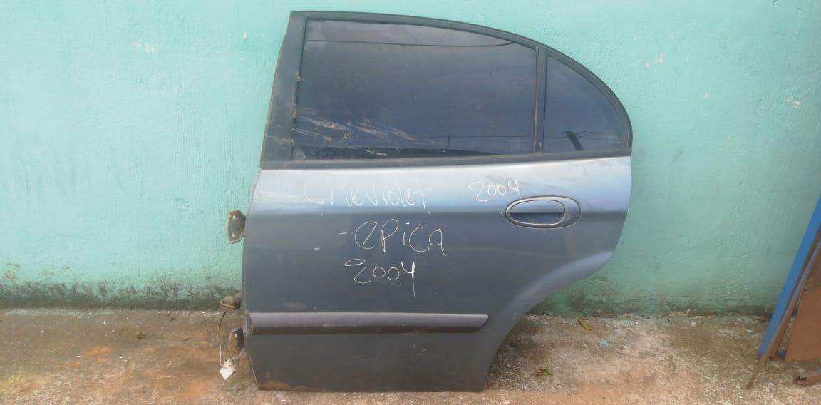 Puerta trasera izquierda Chevrolet Epica 2002-2005 - Grupo Revisa