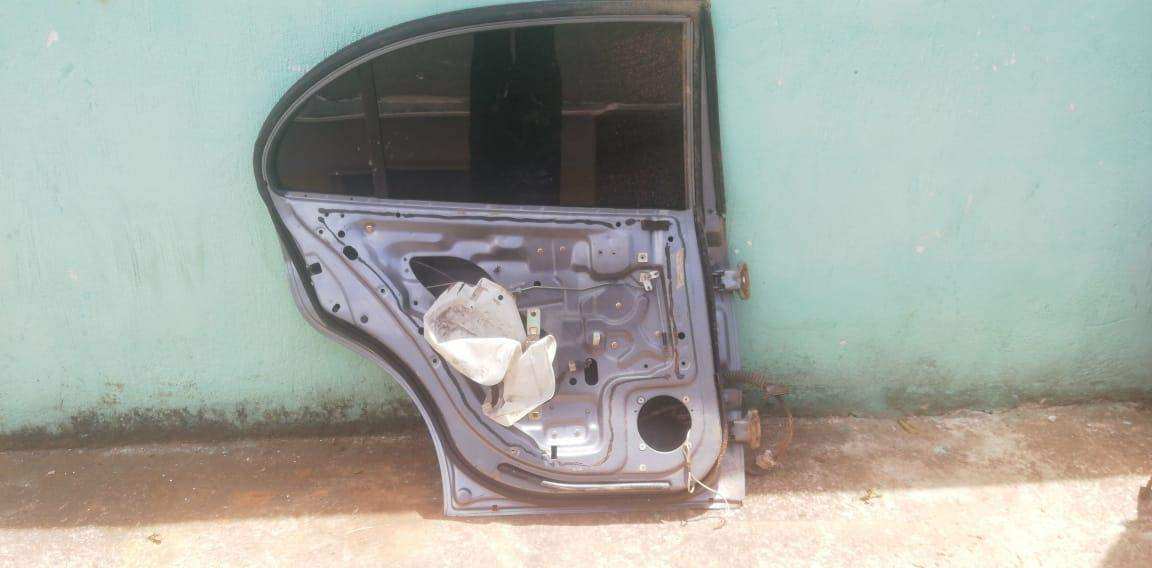 Puerta trasera izquierda Chevrolet Epica 2002-2005 - Grupo Revisa
