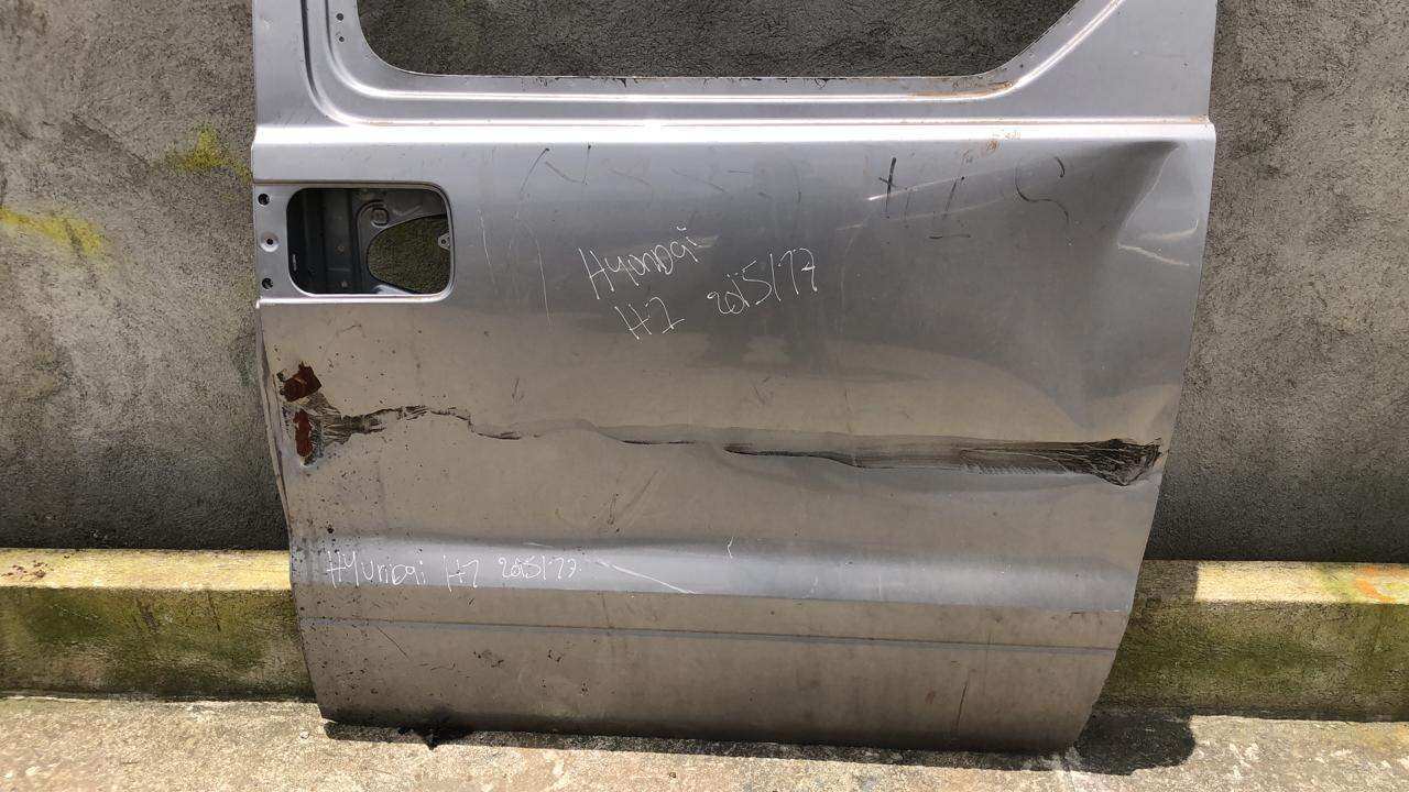 Puerta trasera izquierda corrediza hyundai h1starex 2008 2016 - Grupo Revisa