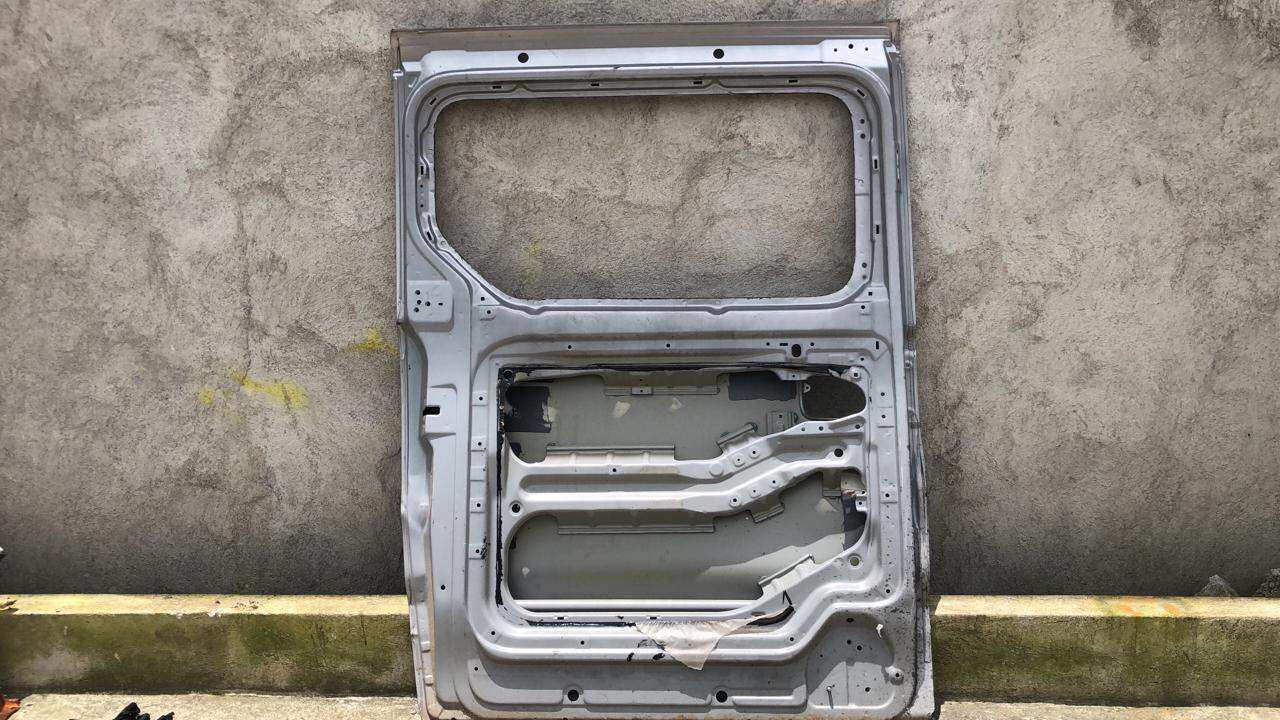 Puerta trasera izquierda corrediza hyundai h1starex 2008 2016 - Grupo Revisa